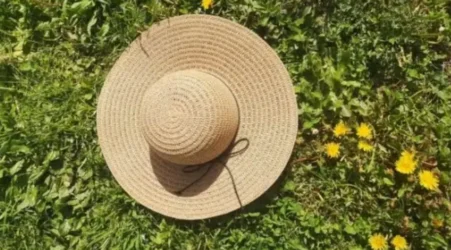 How to Choose the Perfect Men’s Straw Hat for Your Beach Vacation